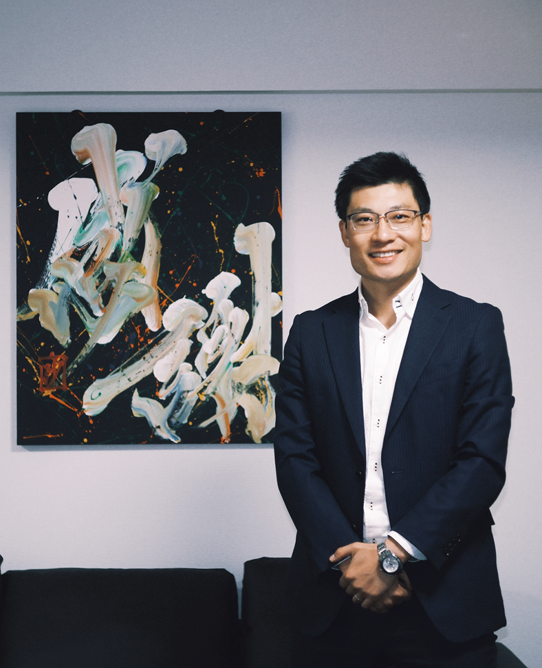 代表取締役 王 鎮